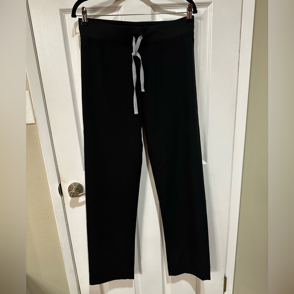 Figs Women’s Scrub Bottoms, Style - Livingston, Size Medium Tall, Black.